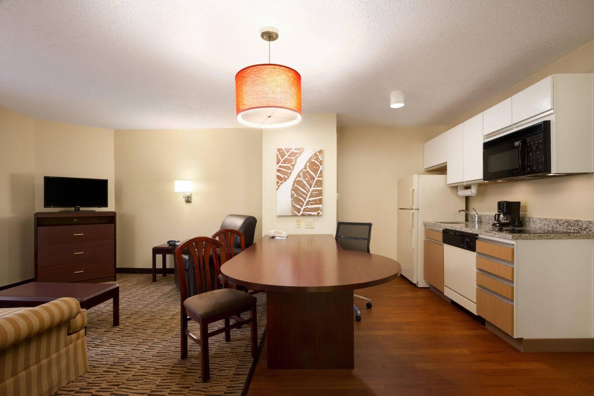 Mainstay Suites Raleigh - Cary Exterior photo