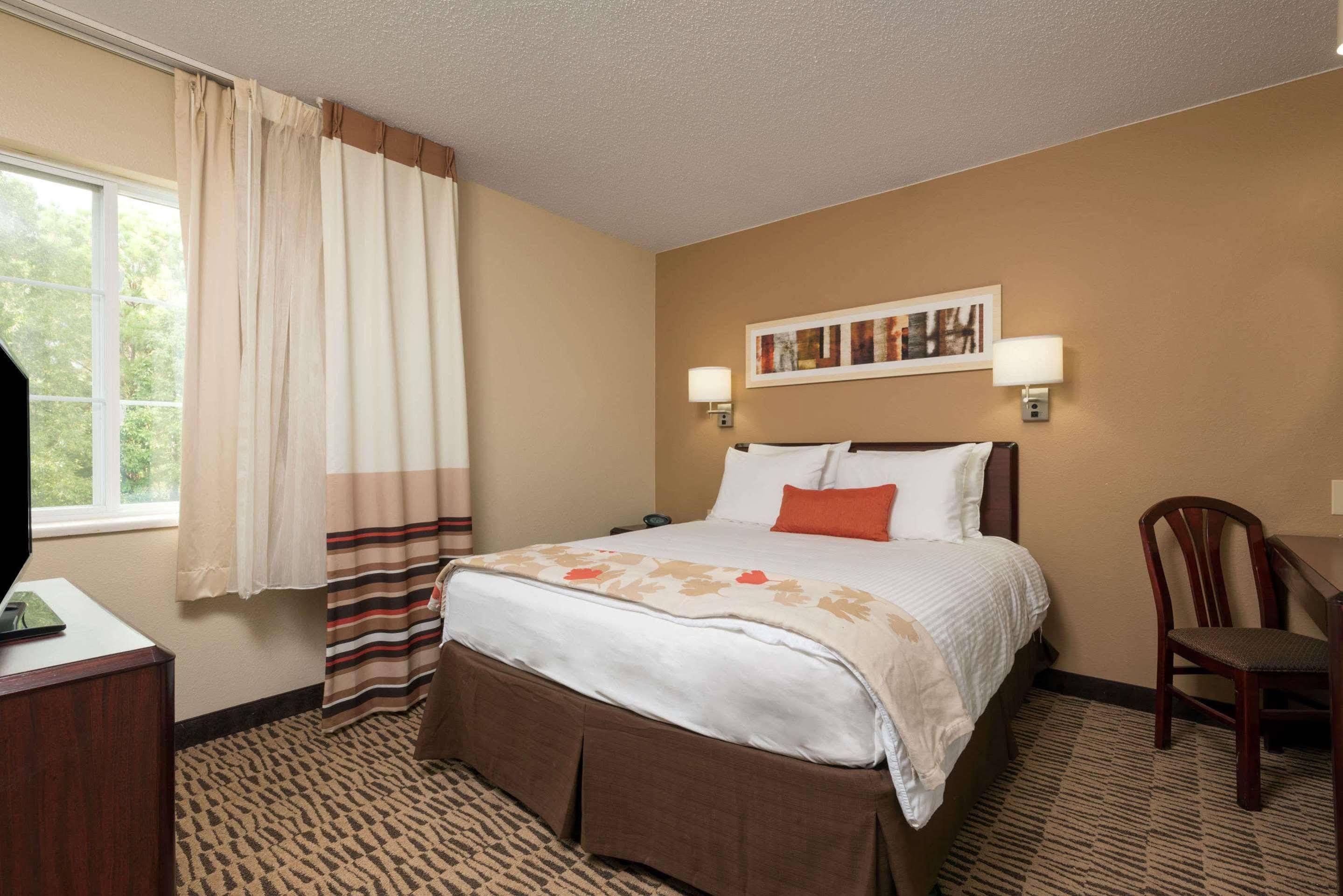 Mainstay Suites Raleigh - Cary Exterior photo