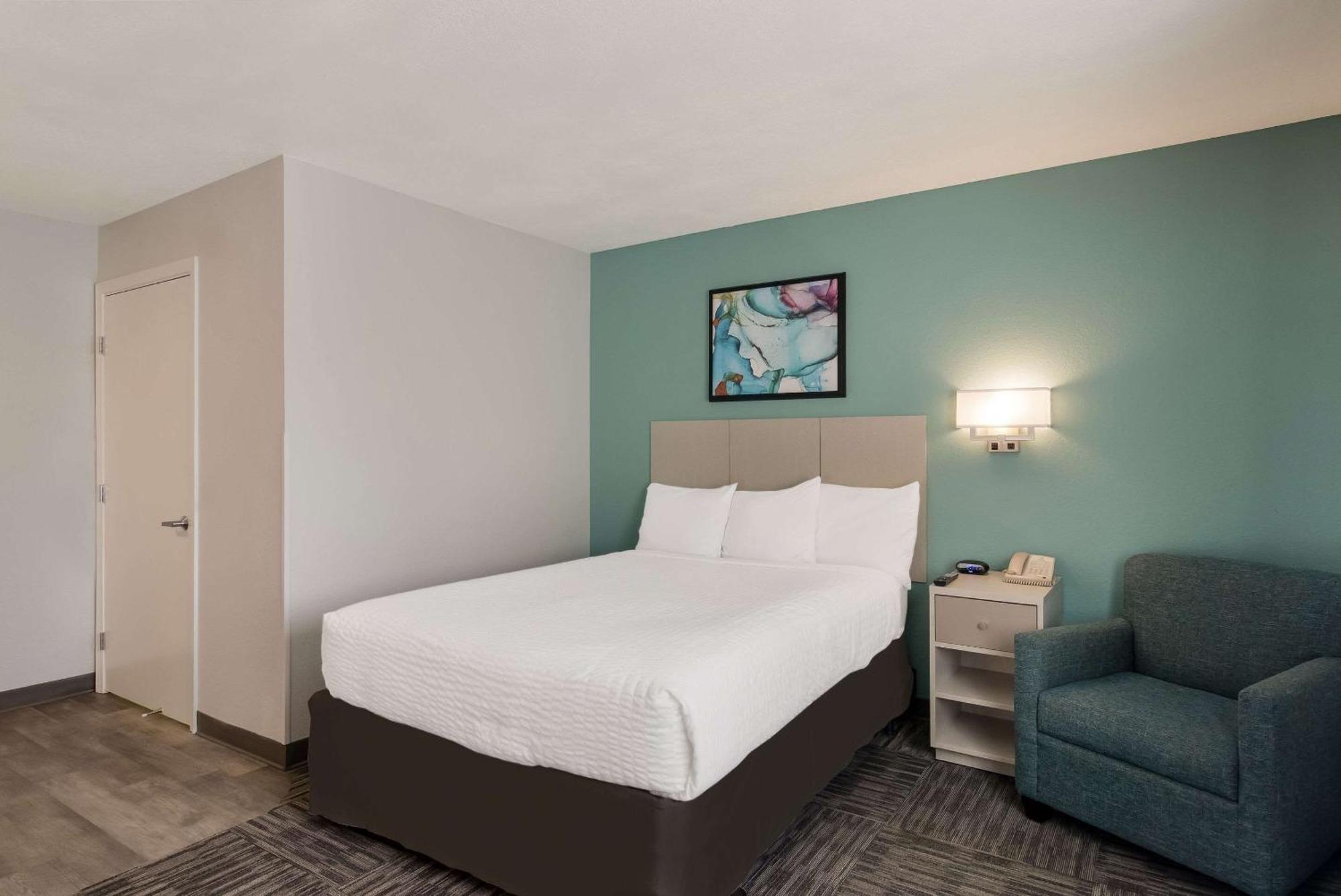 Mainstay Suites Raleigh - Cary Exterior photo